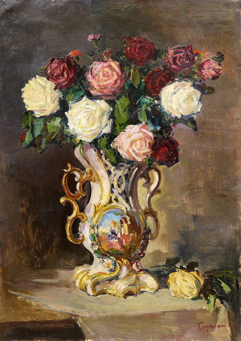 Розы в фарфоровой вазе