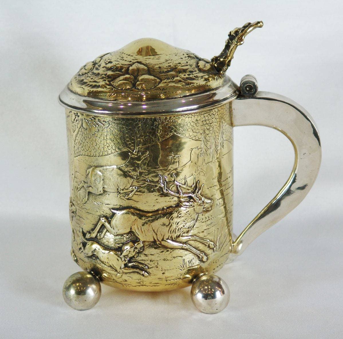 Пивная кружка со сценой охоты на оленей