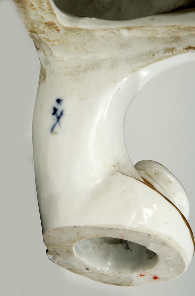 Настольные (консольные) часы XVIII века в стиле рококо