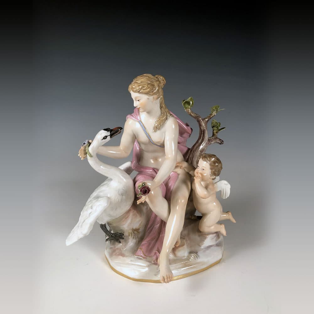 Фарфоровая композиция «Леда и лебедь»