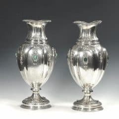 Парные декоративные вазы для цветов