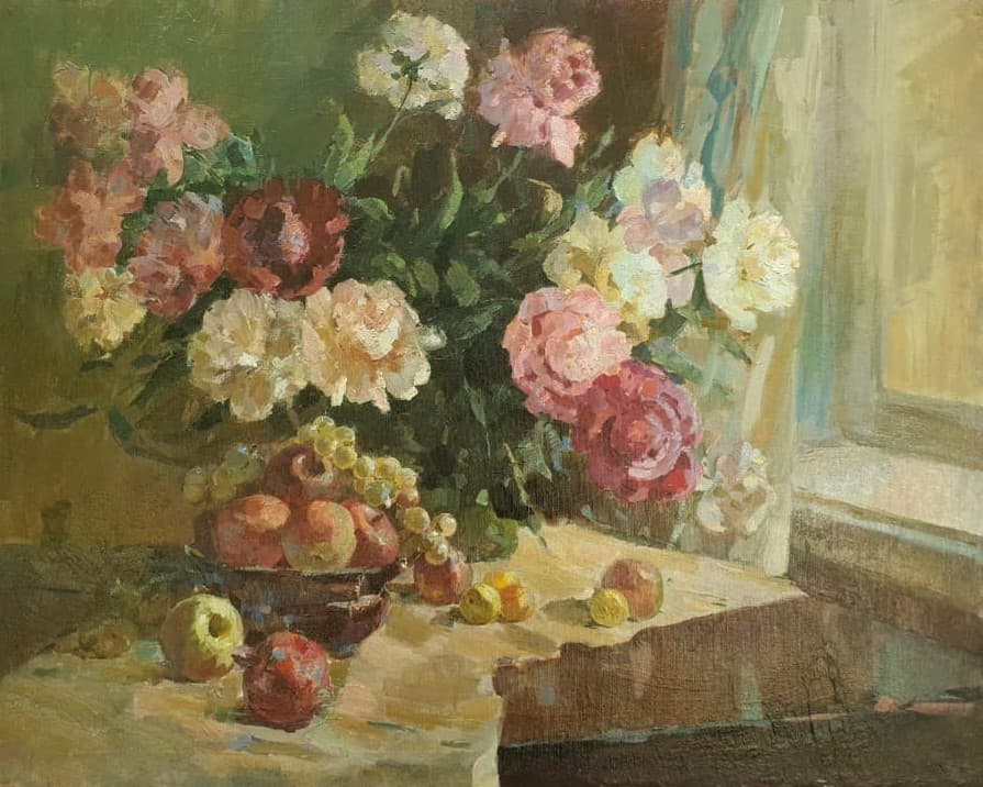 Цветы у окна