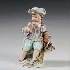 Фарфоровая статуэтка «Мальчик с флейтой» из серии «Дети-садовники»