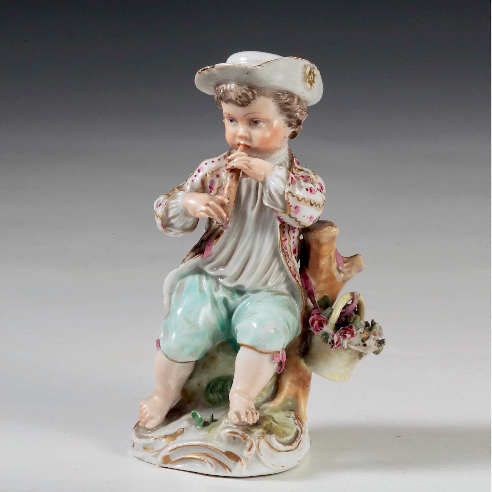 Фарфоровая статуэтка «Мальчик с флейтой» из серии «Дети-садовники»