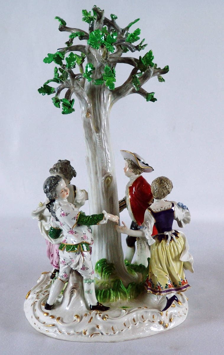 статуэтка “Хоровод вокруг дерева”