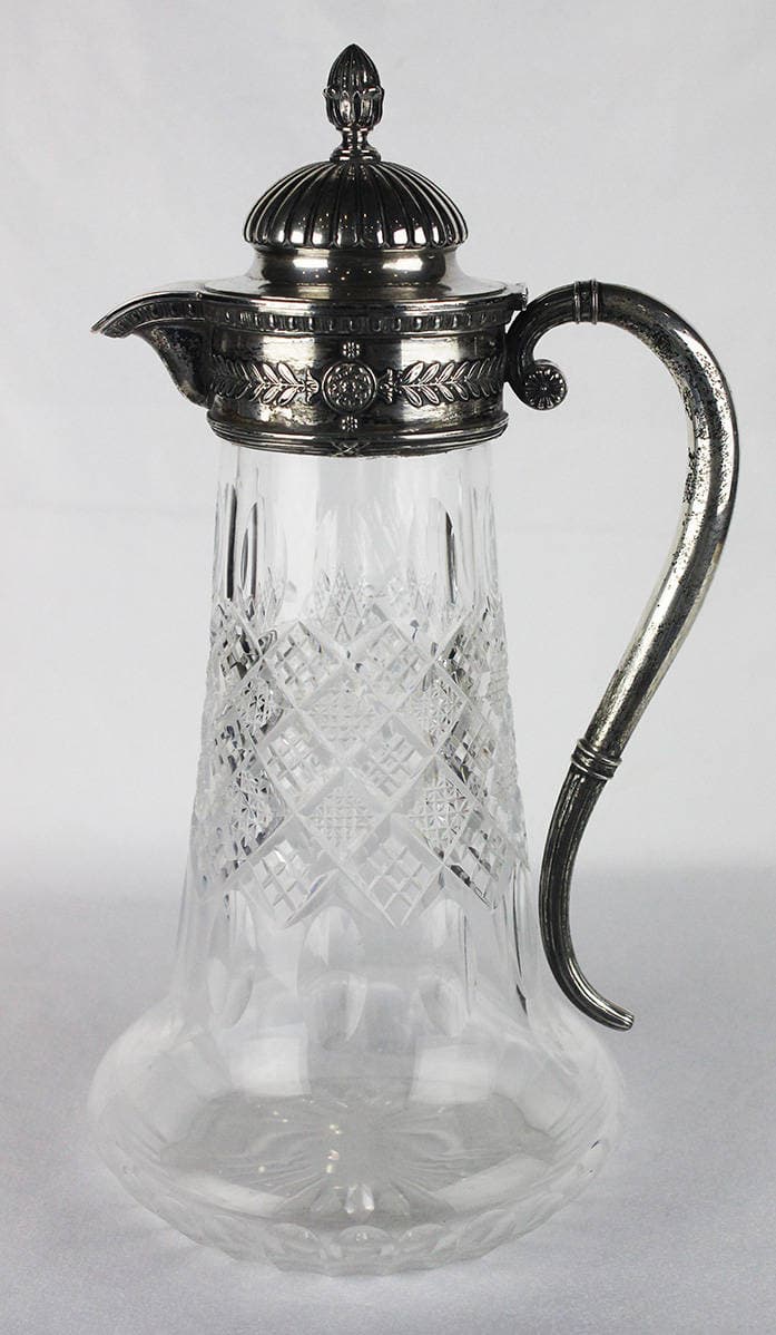 Серебряный кувшин в стиле историзм