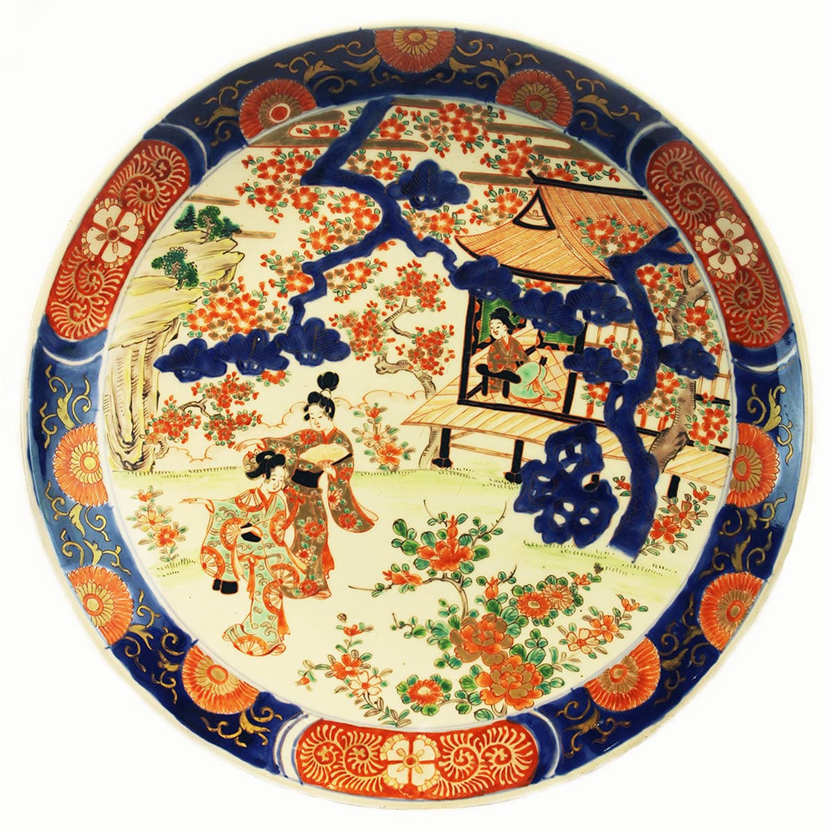 Большое старинное китайское блюдо с изображением жанровой сцены