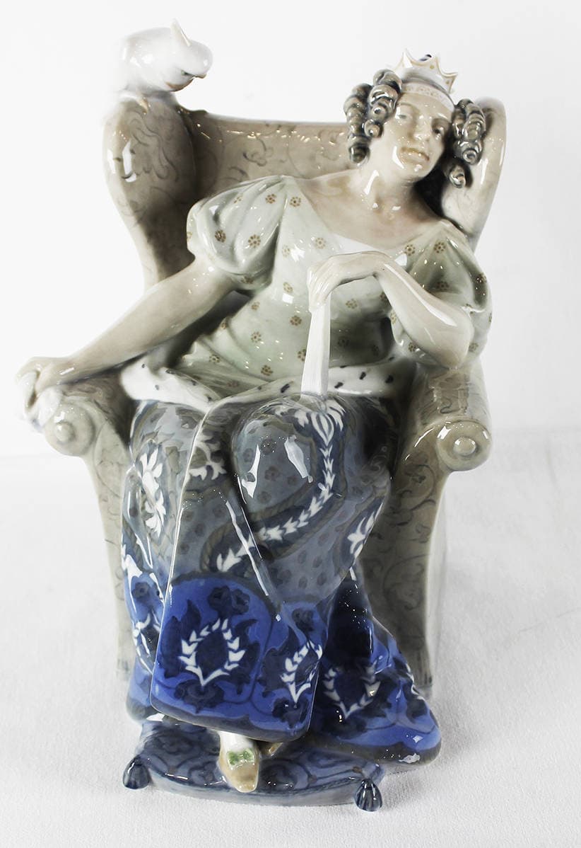 Статуэтка “Королева с попугаем” из серии “Сказки Ханса Кристиана Андерсена”