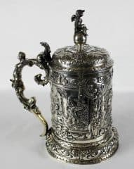 Серебряная пивная кружка с изображением жанровых исторических сцен