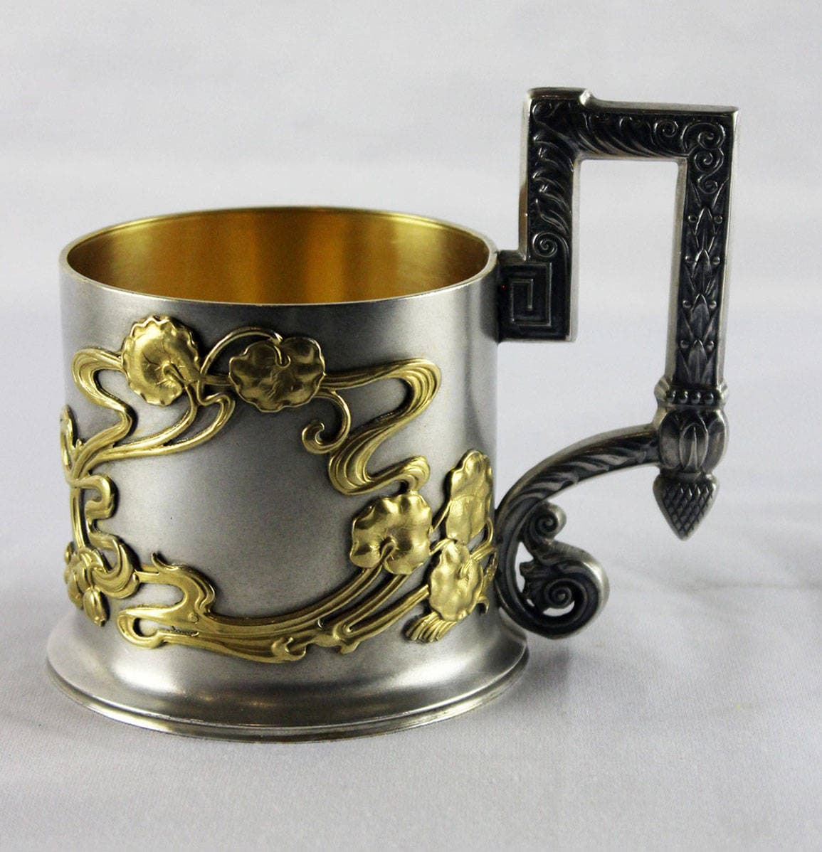 Старинный серебряный подстаканник в стиле модерн