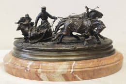 Бронзовая кабинетная скульптура "Зимняя тройка"