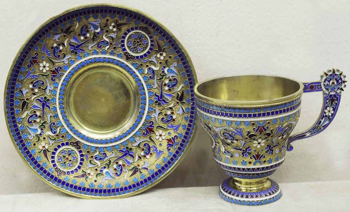 Старинная чайная пара с эмалью в русском стиле