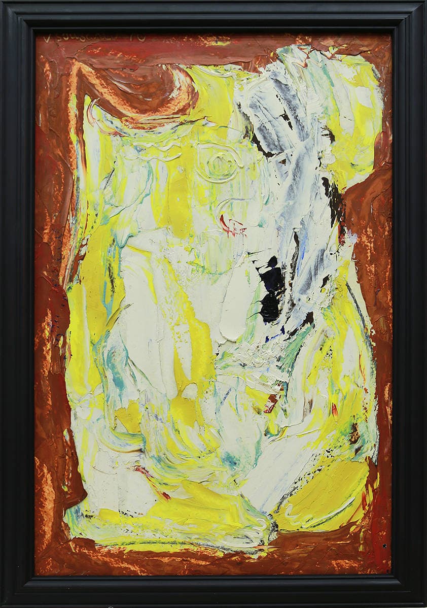 Портрет на красном фоне