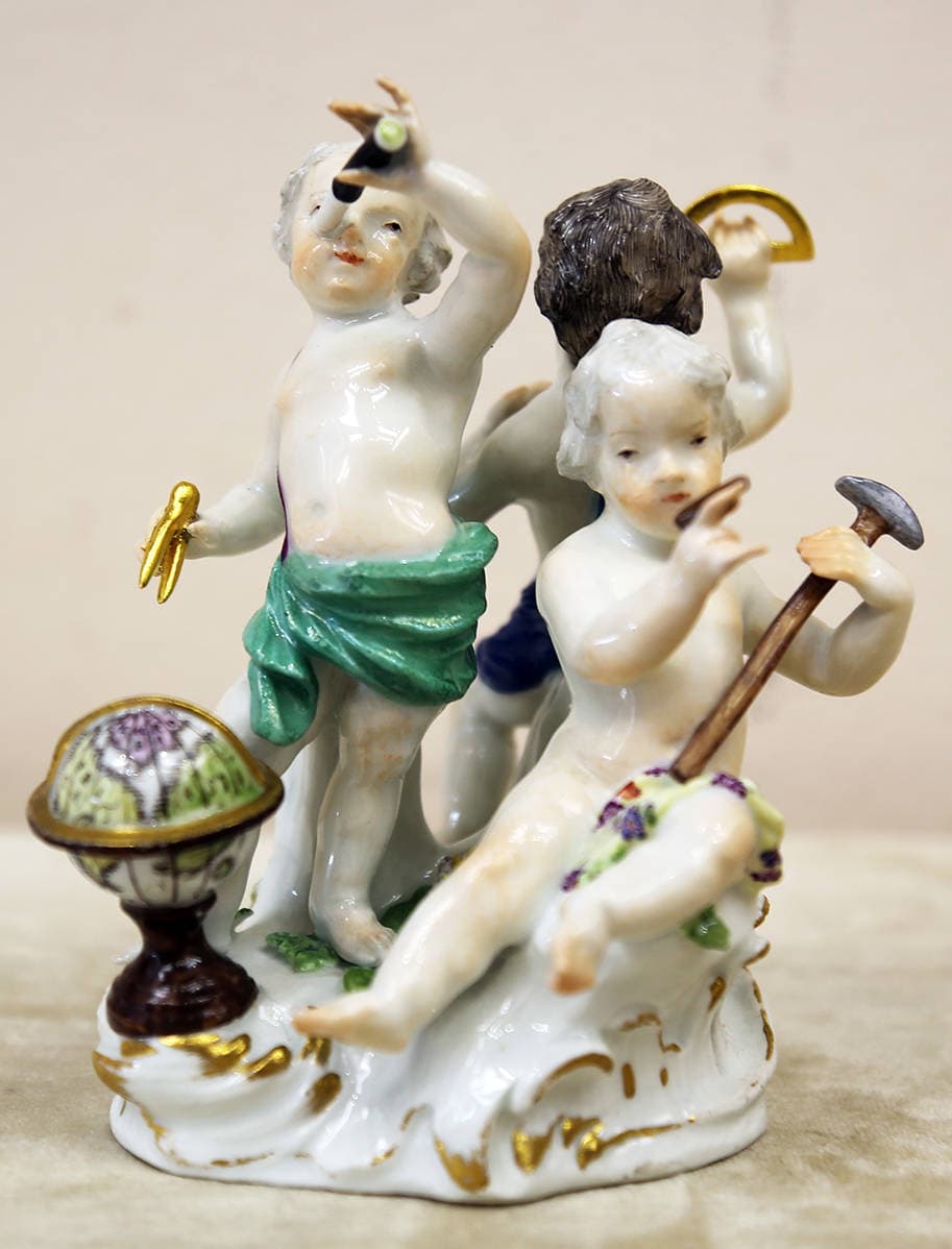 Фарфоровая скульптура “Аллегория астрономии”