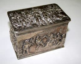 Шкатулка с бытовыми сценками