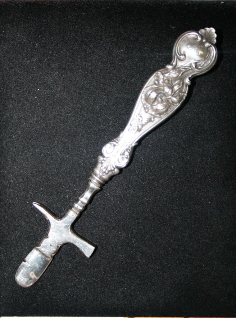 Гильотина для сигар “Ирисы”