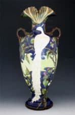 Ваза с павлином