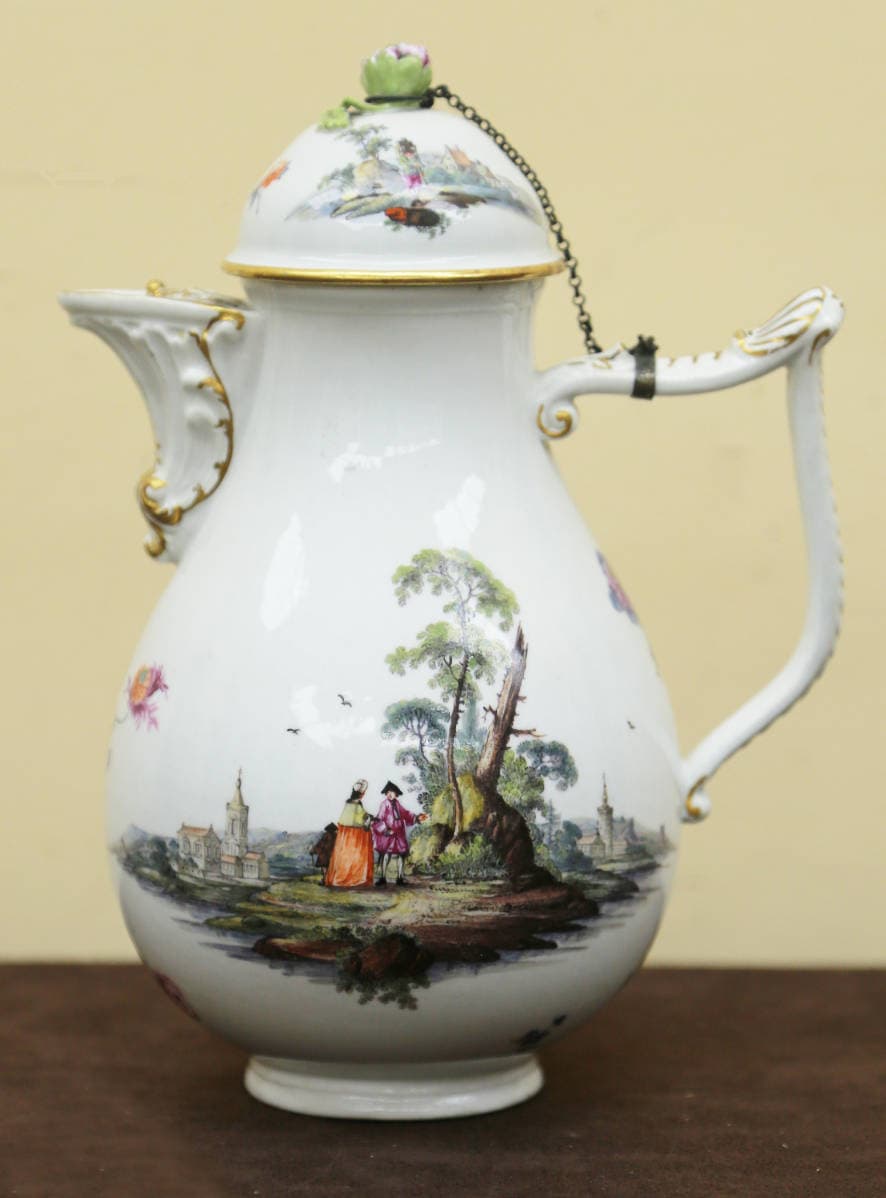 Старинный кофейник