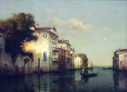 Гондола на канале в Венеции