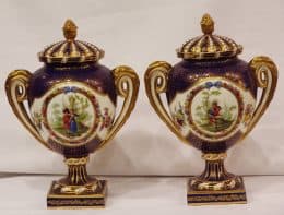 старинные парные вазы