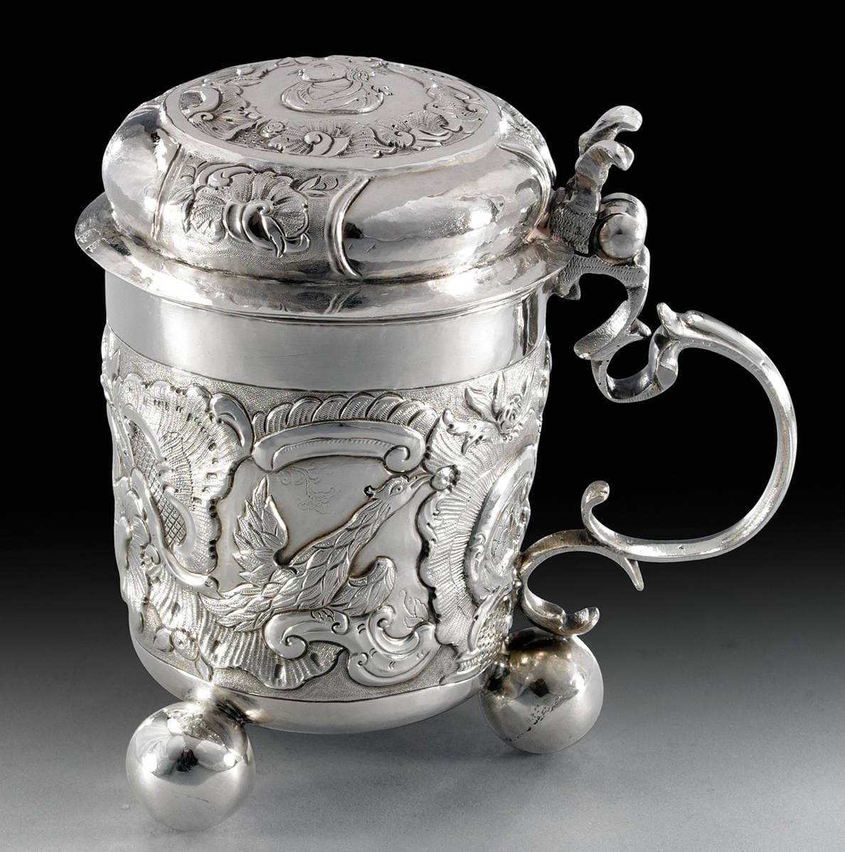 Серебряная пивная кружка