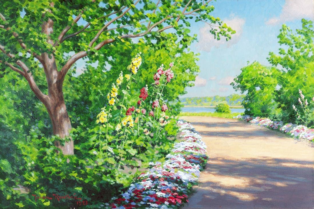 Дорога в саду у озера