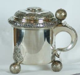 Большая серебряная пивная кружка