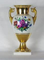 Декоративная ваза