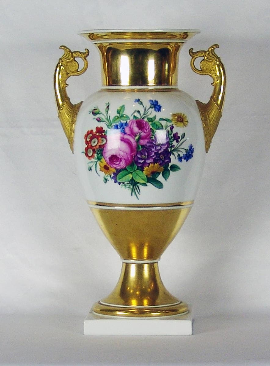 Декоративная ваза