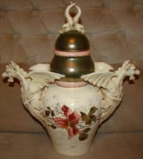 Амфора с грифонами