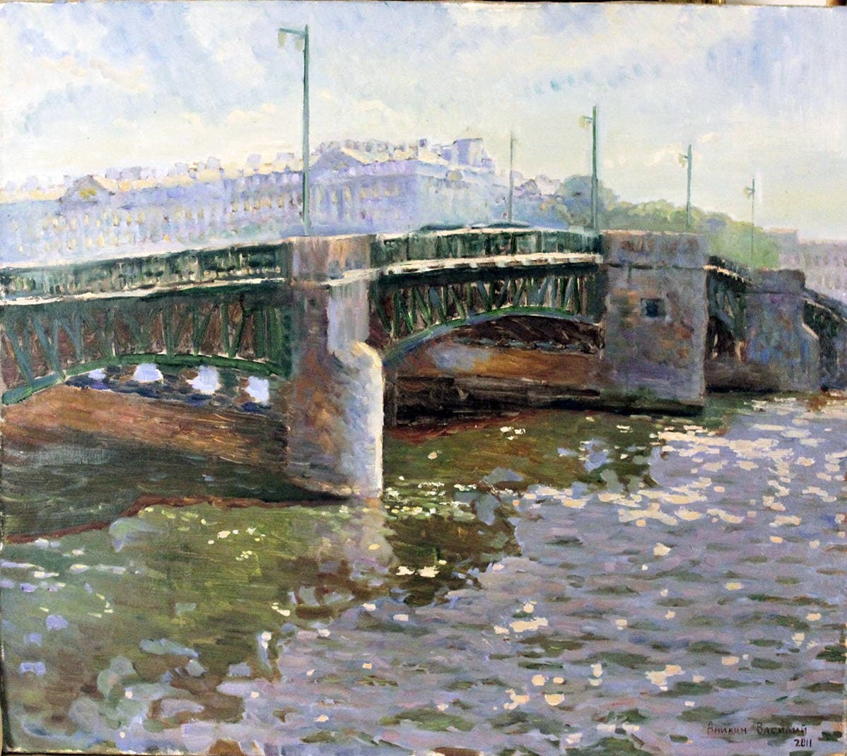 Дворцовый мост в Санкт-Петербурге