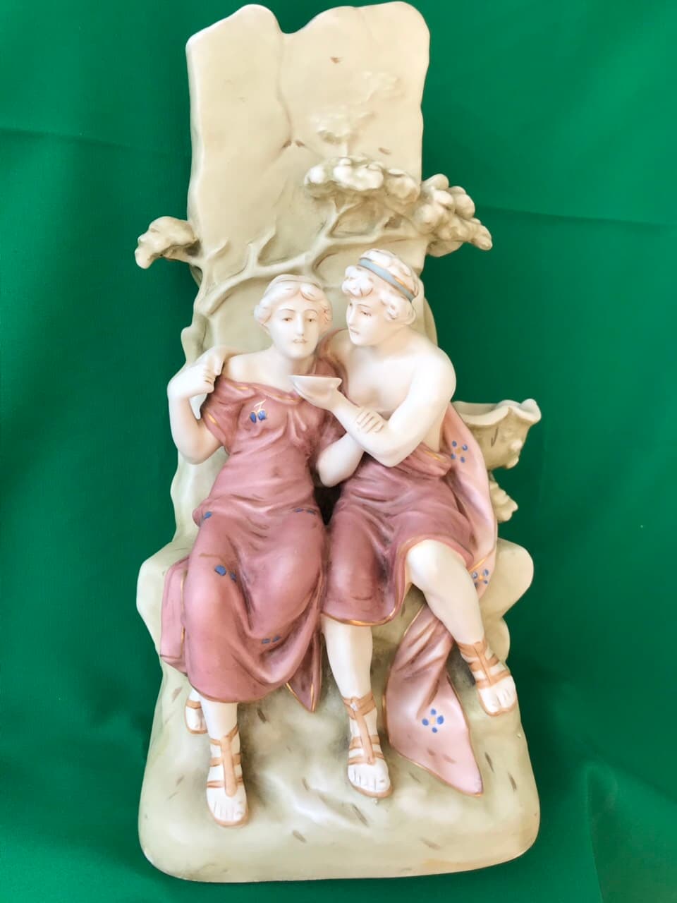 Ваза с изображением мифологического сюжета