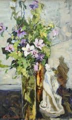 Натюрморт с фарфорвой статуэткой