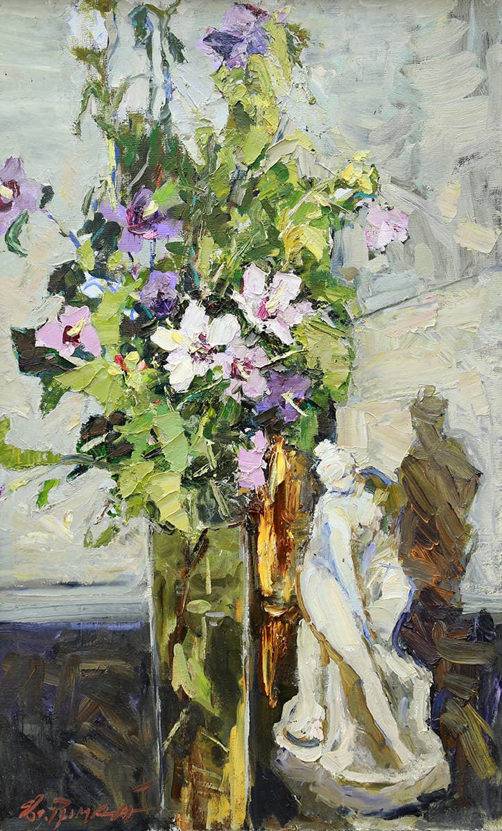 Натюрморт с фарфорвой статуэткой