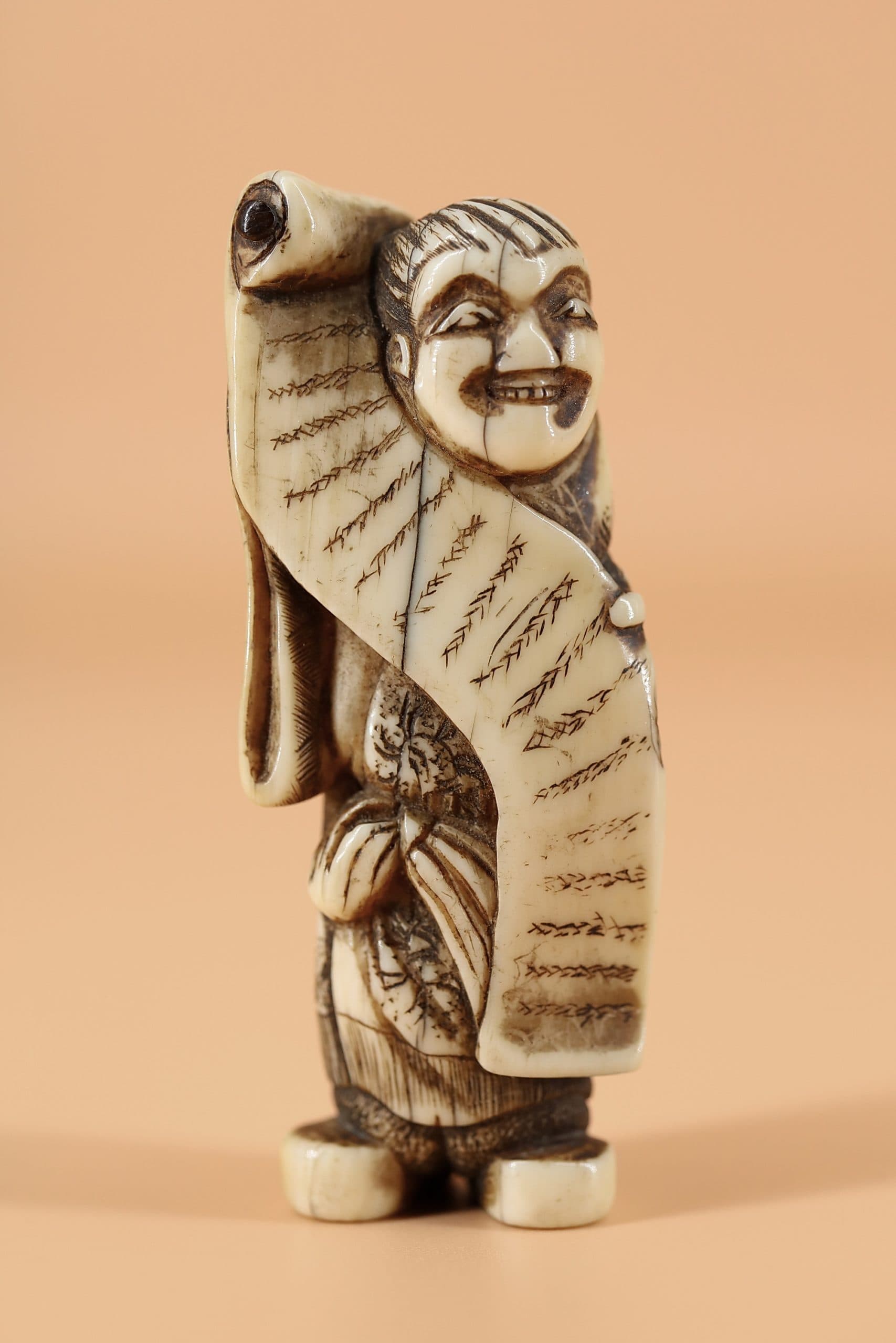 Кодзан со свитком