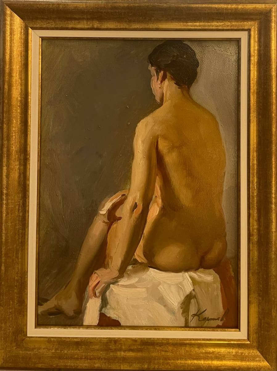 Обнажённая со спины