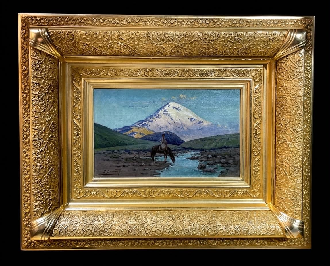 Всадник у горной реки