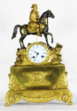 Cтаринные каминные часы с боем «Наполеон на коне»