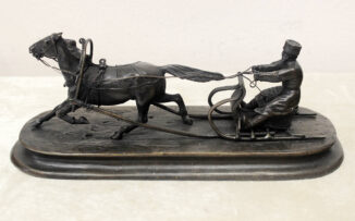 Бронзовая кабинетная скульптура «Крестьянин на санях»