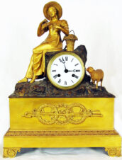 Cтаринные каминные часы с боем «Девушка с овечкой» в стиле ампир