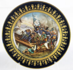 Антикварная фарфоровая тарелка с изображением батальной сцены на Аркольском мосту в 1796 году