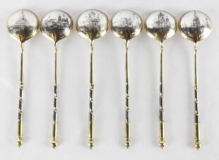 Набор из 6 серебряных ложек с чернью с видами Москвы