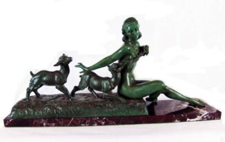 Бронзовая скульптура в стиле Ар-Деко (Art Deco) «Девушка с козлятами»