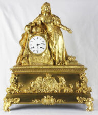 Старинные каминные часы «Королева Великобритании и Ирландии Виктория»