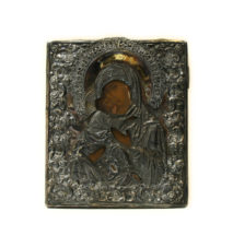 Владимирская икона Божьей Матери в серебряном окладе